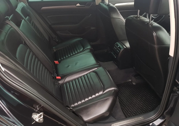 Volkswagen Passat cena 84000 przebieg: 165000, rok produkcji 2016 z Włodawa małe 781